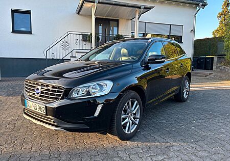 Volvo XC 60 XC60 D3 Dynamic-Edition 2WD/Navi/Autom./Leder