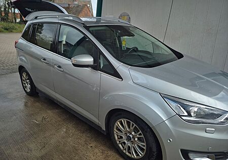 Ford Grand C-Max 2,0TDCi 110kW PowerShift Titaniu...
