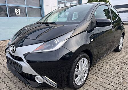 Toyota Aygo (X) Aygo -play touch 43 tkm, Klima, Kamera