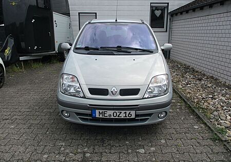 Renault Scenic 1.6 16V Automatic
