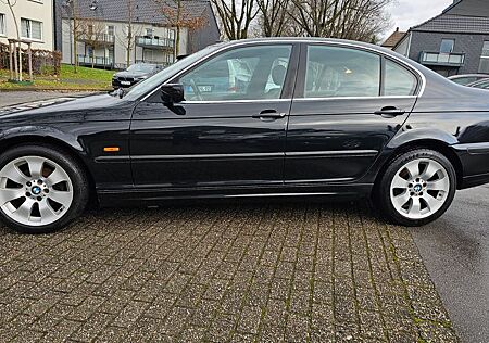 BMW 323i ,Leder,Sitzheizung,EGSD,EFH,ZV,PDC, Gepflegt