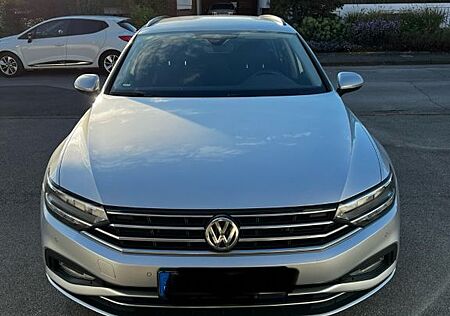 VW Passat Variant Volkswagen 2.0 TDI SCR DSG Business Vari...