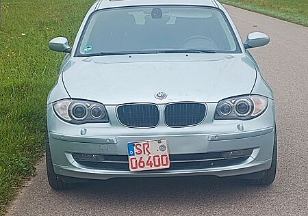 BMW 118i 118 Baureihe 1 Lim. TEILLEDER NAVI