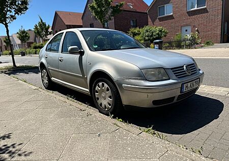 VW Bora Volkswagen 1.6 Automatik/Tüv/Gepflegt