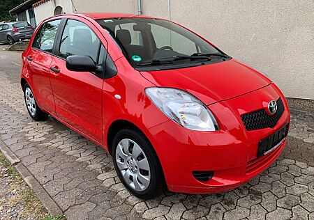 Toyota Yaris Cool