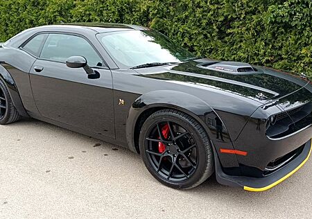 Dodge Challenger V8 6.4