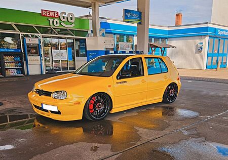 VW Golf Volkswagen 4 Jubi 2l TFSI EA113 R32
