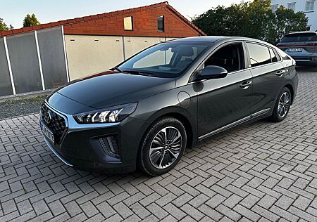 Hyundai Ioniq Plug-In-Hybrid | Prime | nur 33.00