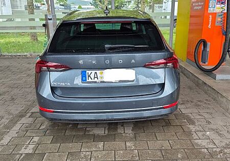 Skoda Octavia 1.5 TSI ACT FIRST EDITION COMBI FIRS...