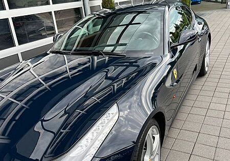 Ferrari FF -