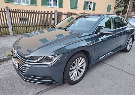 VW Arteon Volkswagen 2.0 TDI SCR -
