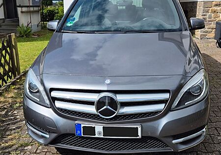 Mercedes-Benz B 200 in sehr gepflegtem Zustand, TÜV bis 5.27
