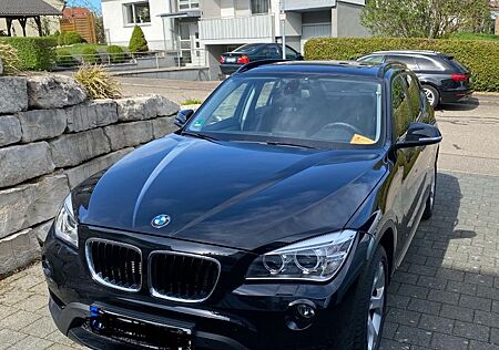 BMW X1 xDrive18d Sport Line Panorama Xenon Navi Sitz