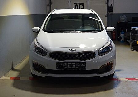 Kia Cee'd Sportswagon Dream-Team Kamera