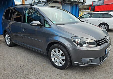 VW Touran Volkswagen 1.6 TDI Highline BlueMotion Technolog...