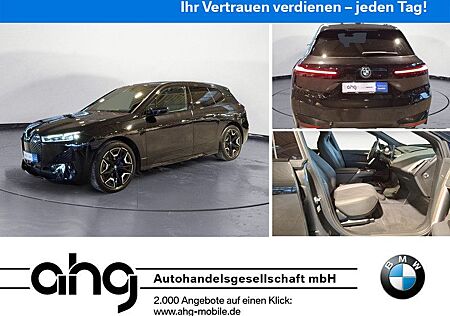 BMW iX xDrive40 Sportpaket Integal-Aktivlenk. AHK Si