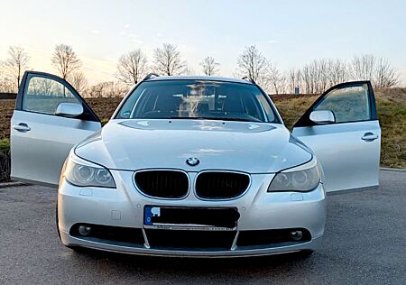 BMW 525i A touring -