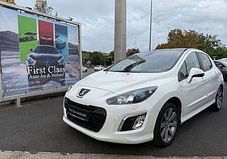 Peugeot 308 Allure 1.6 Benzin Panorama Memory Sitze Lede