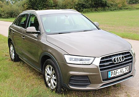 Audi Q3 2.0 TDI S tronic quattro AHK, LED,