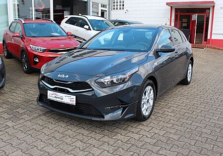 Kia Cee'd Ceed 1.5 T-GDI Vision MJ 25 Komfort Paket