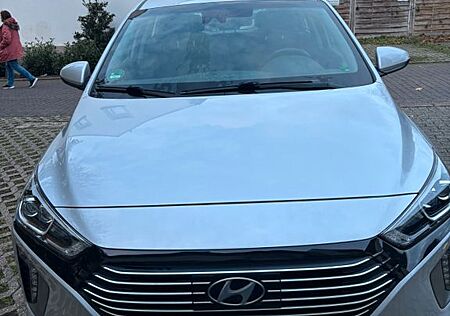 Hyundai Ioniq 1.6l GDi PLUG-IN HYBRID Trend Trend