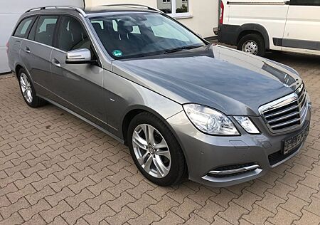 Mercedes-Benz E 200 CGI T-Modell Avangarde BlueEfficiency