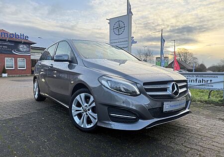 Mercedes-Benz B 180 Avangarde Navi Kamera Ahk Tempo/Leder/SH