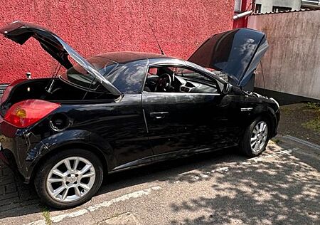 Opel Tigra 1.8 TÜV Neu / Steuerkette gewechselt
