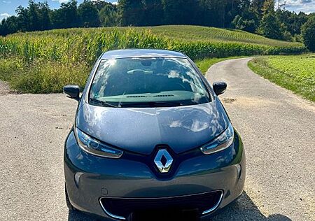 Renault ZOE 41 kw 8 fach bereift Service und Tüv neu