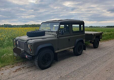 Land Rover Defender 90