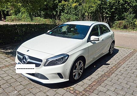Mercedes-Benz A 180 d Klima Navi Teilleder LED 7G-DCT