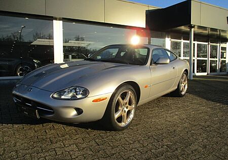 Jaguar XK8 Coupe