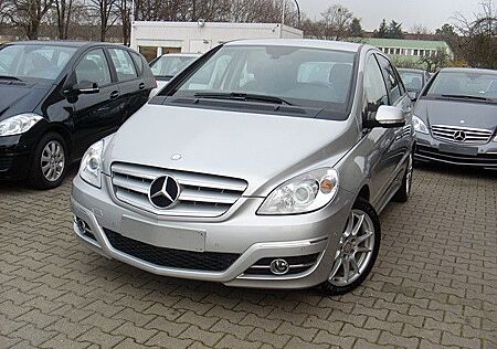 Mercedes-Benz B 150 Akiver Park-Assistent / Sitzheizung