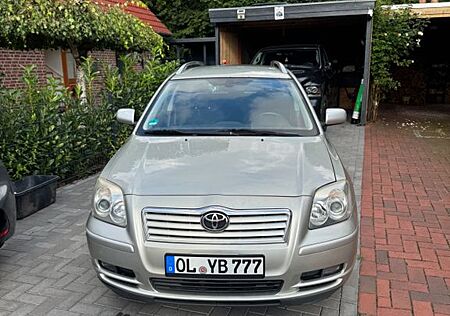 Toyota Avensis Combi 1.8