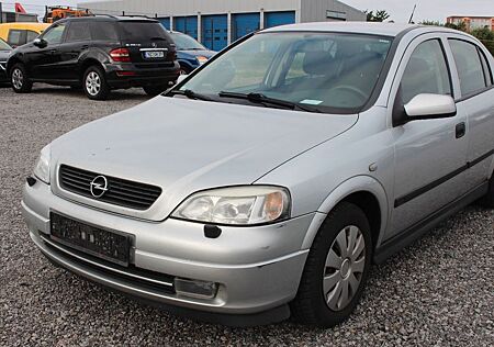 Opel Astra 1.6 Elegance Automatik