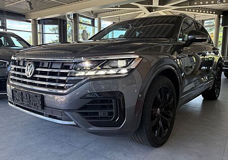 VW Touareg Volkswagen R-Line 4Motion*LUFT*SOFT*PANO*VOLL