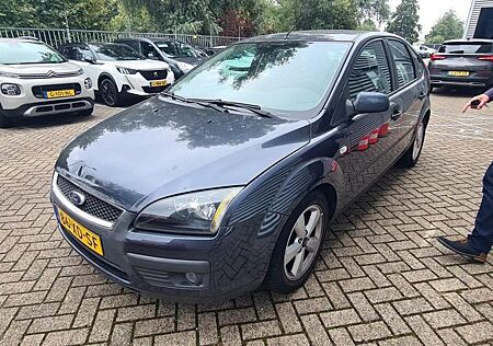 Ford Focus 1.6-16V Futura