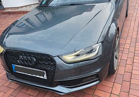 Audi A4 B8 3.0 TDI quattro S line