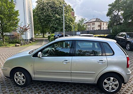 VW Polo Volkswagen 1.4 FSI TÜV Neu