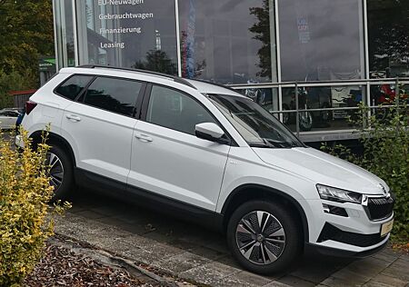 Skoda Karoq Tour 4x4, Navi, Sitzh, 3ZK, LED, RF-Kamera