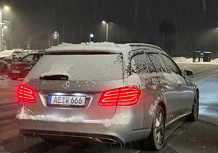 Mercedes-Benz E 300 BlueTEC T AVANTGARDE AVANTGARDE