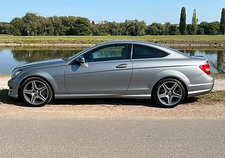 Mercedes-Benz C 250 BlueEFFICIENCY Coupé Autom. -