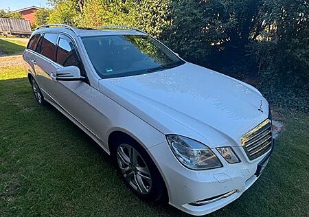 Mercedes-Benz E 220 CDI T BlueEFFICIENCY AVANTGARDE AVANTGARDE
