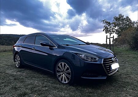 Hyundai i40 1.7 CRDi 104kW blue Premium Premium