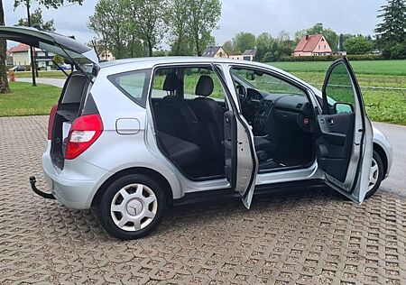 Mercedes-Benz A 160 ELEGANCE, Klima, SHZ, AHK,