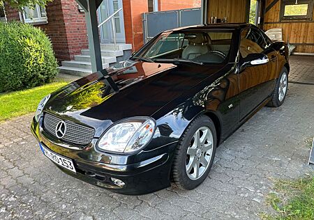 Mercedes-Benz SLK 320 -