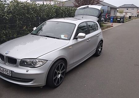 BMW 120i - TOP TÜV NEU