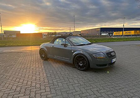 Audi TT Roadster 1.8T quattro 19 Zoll BBS KW Gewinde