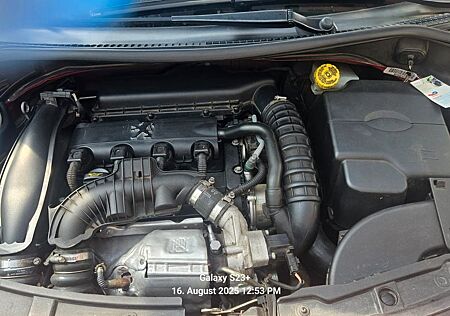 Peugeot 207 CC Platinum 150 THP Platinium