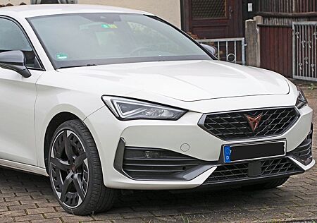 Cupra Leon 1.4 e-HYBRID 245ps 6-Gang DSG